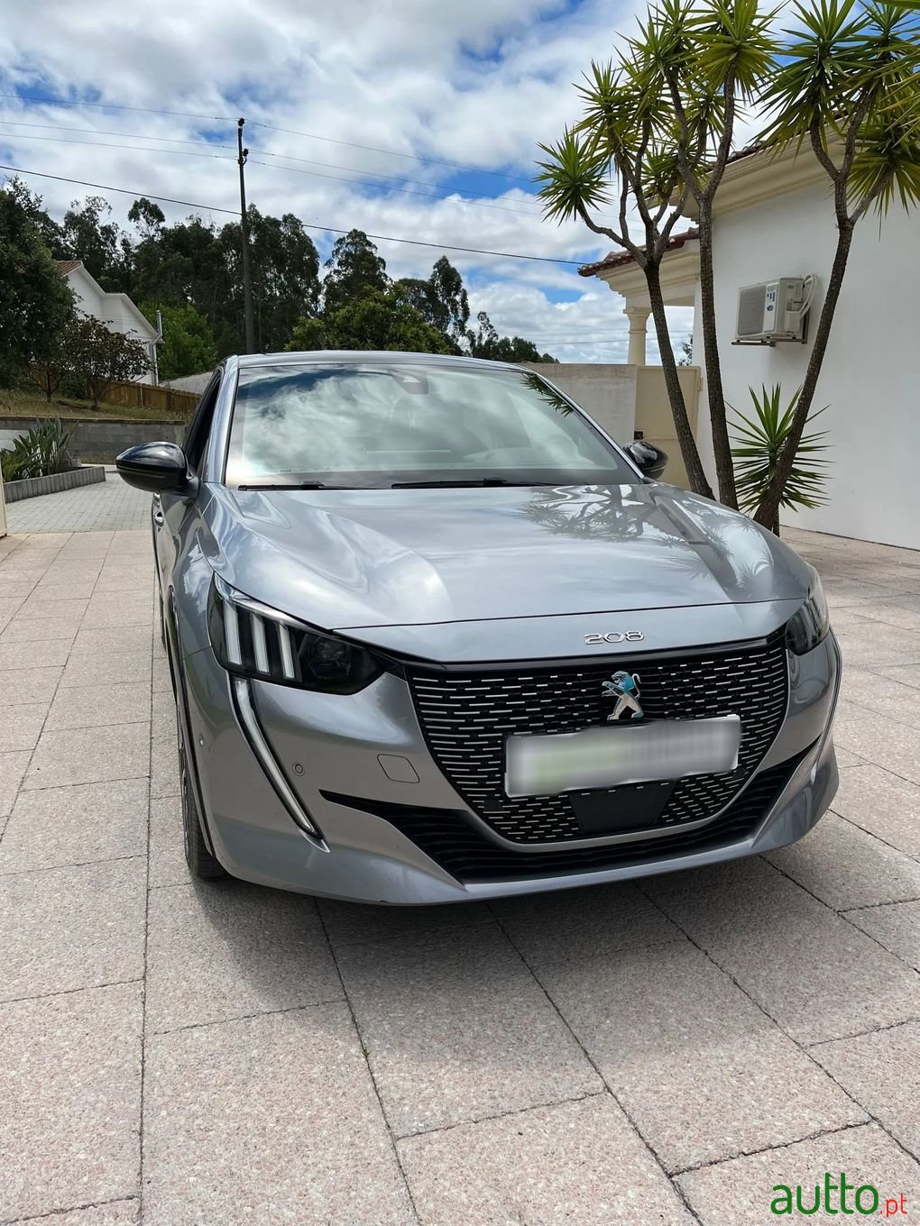 2020' Peugeot e-208 photo #1