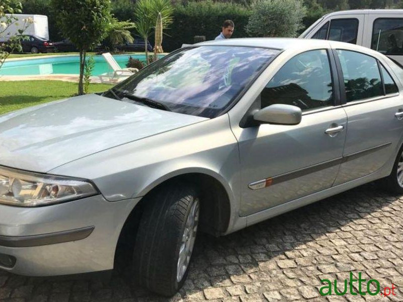 2001' Renault Laguna photo #4