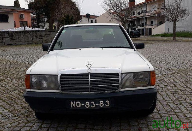 1986' Mercedes-Benz 190 Diesel photo #2