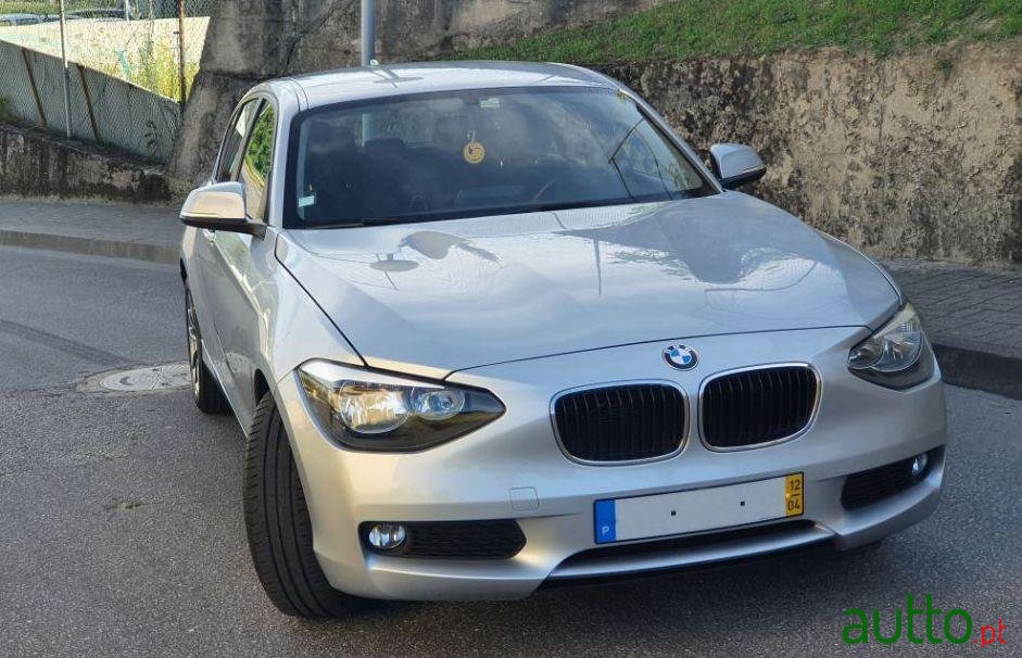 2012' BMW 116 D Efficientdynamics photo #2