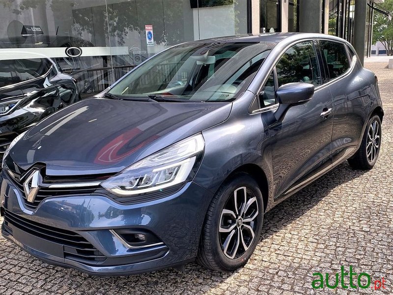 2019' Renault Clio photo #2