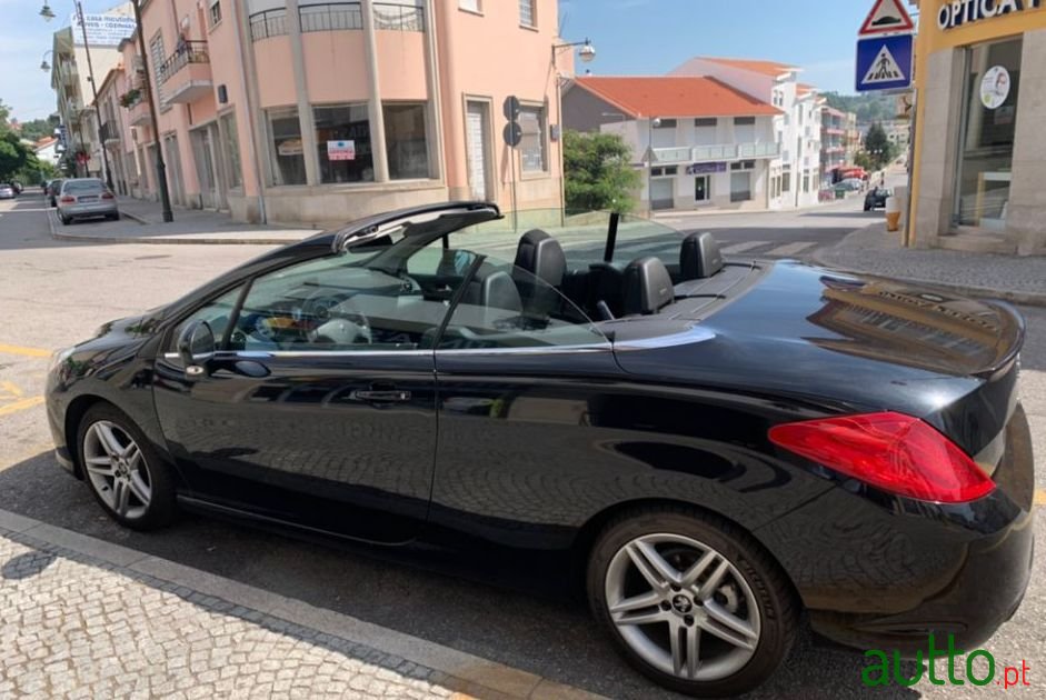 2011' Peugeot 308 Sport photo #5