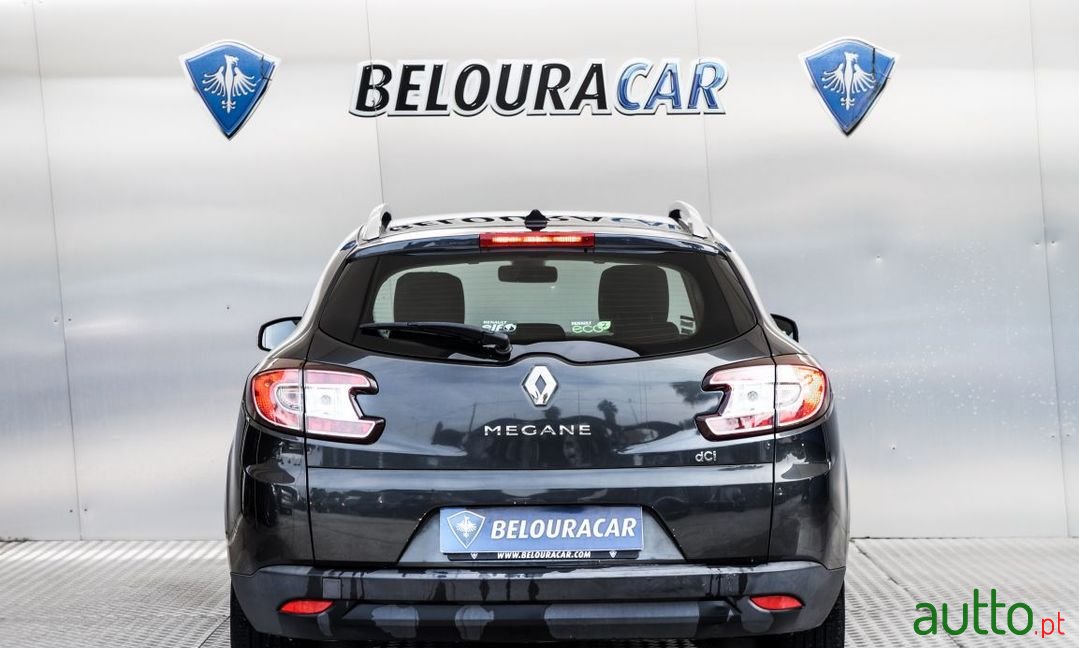 2013' Renault Megane Sport Tourer photo #5