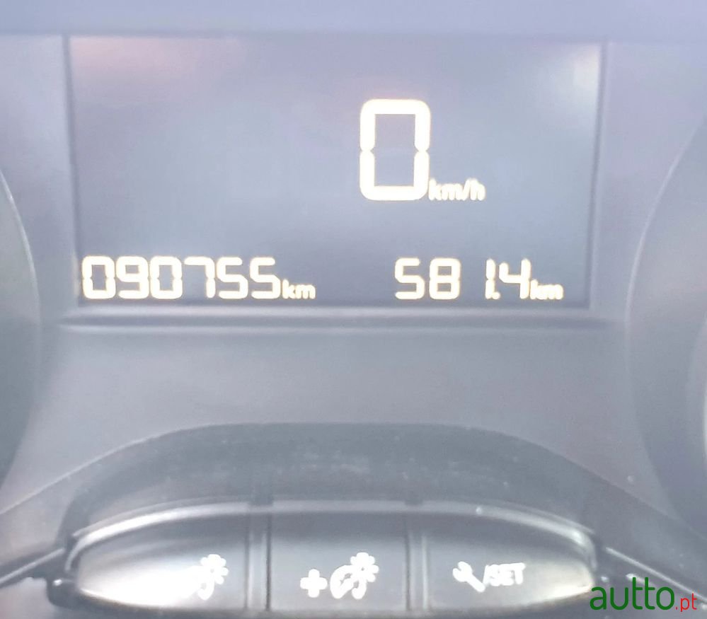 2018' Peugeot 208 photo #5