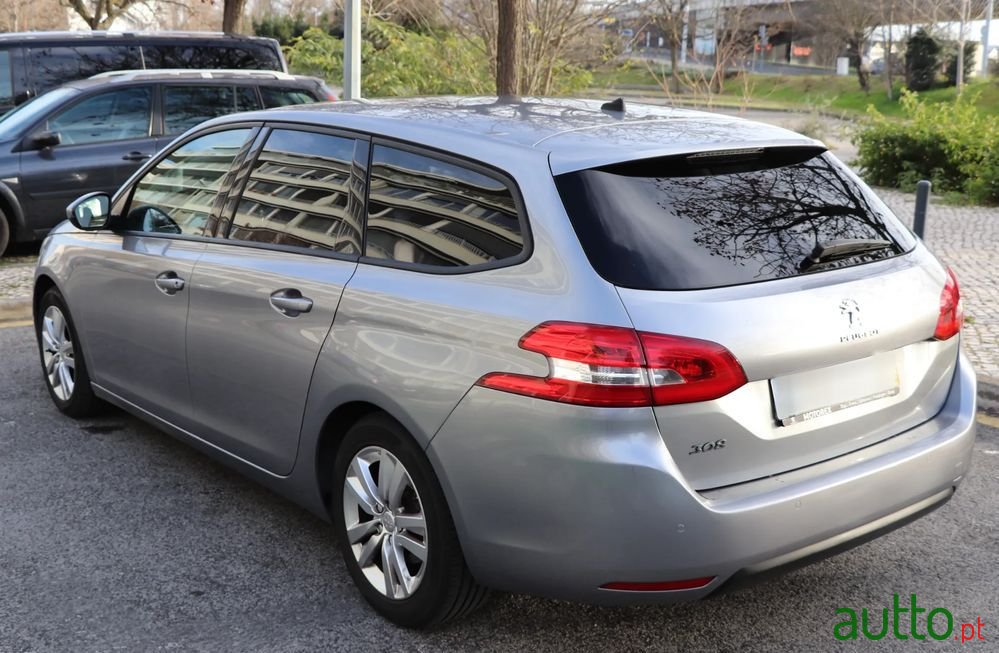 2018' Peugeot 308 Sw photo #5