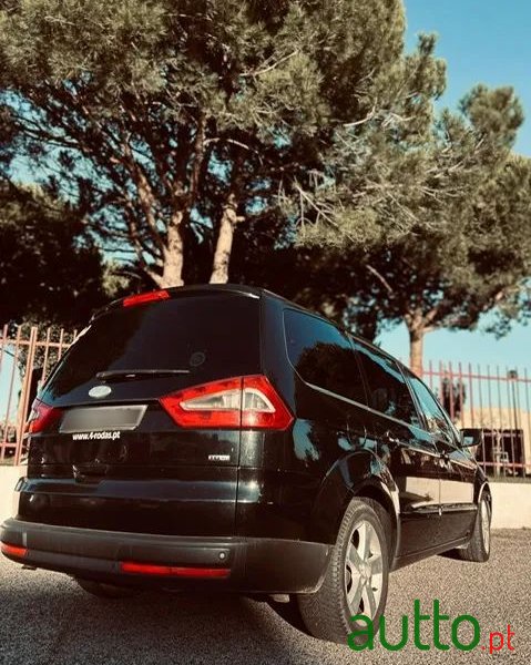 2011' Ford Galaxy photo #2