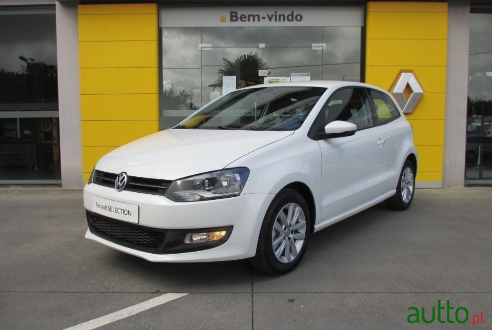 2014' Volkswagen Polo photo #2