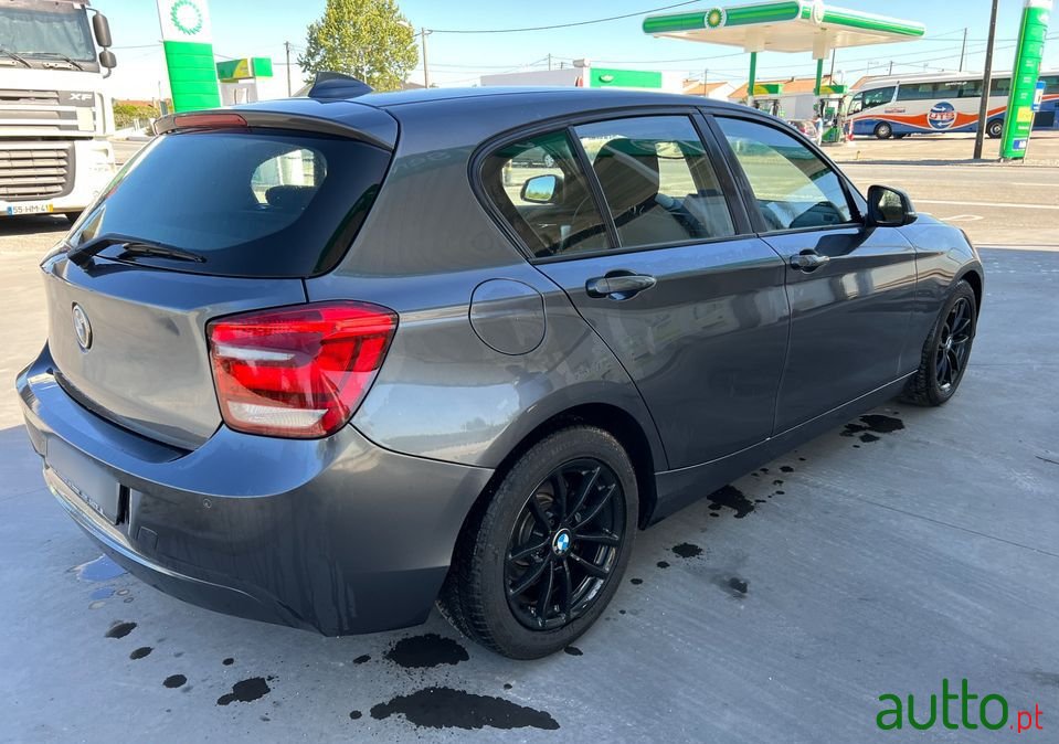 2012' BMW 116 photo #3