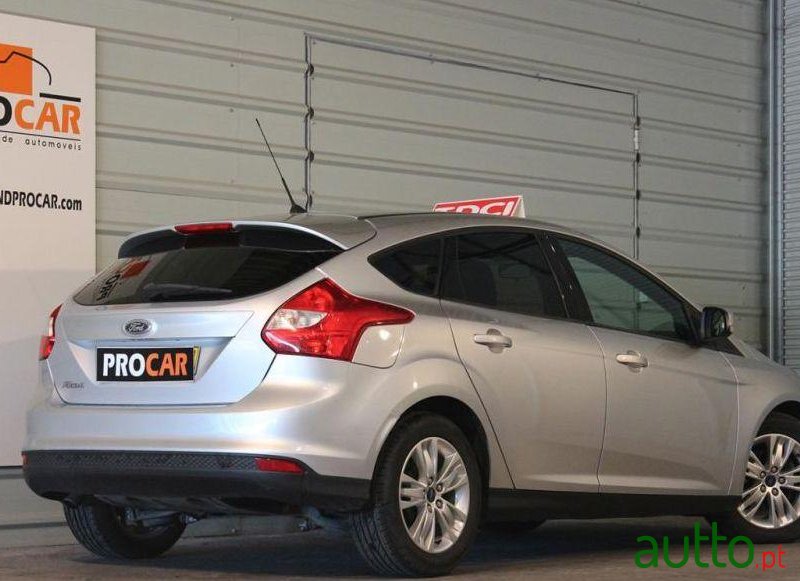 2011' Ford Focus 1.6 Tdci Trend photo #1