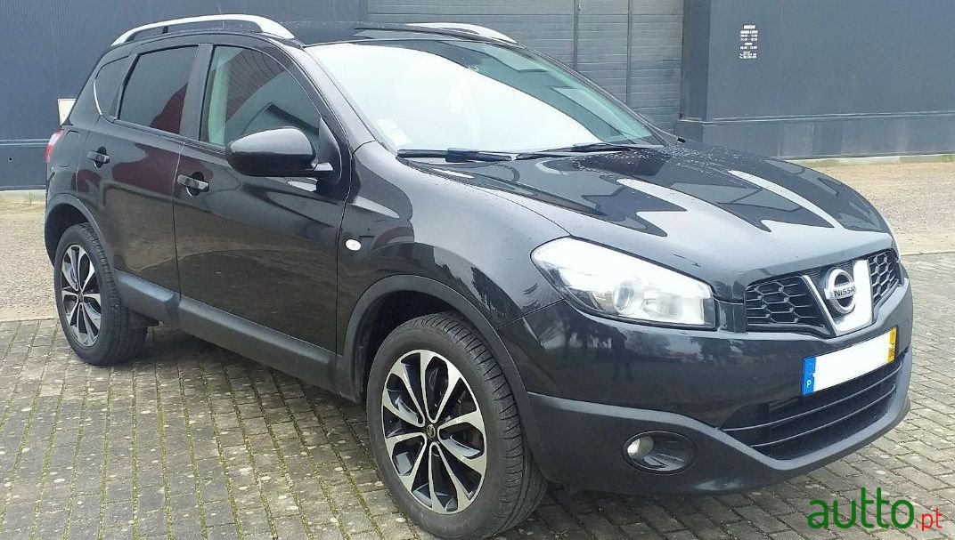 2011' Nissan Qashqai photo #1