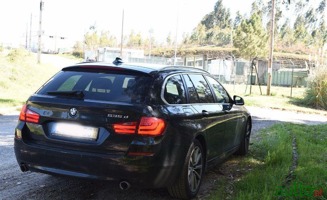 2010' BMW 535 Pack M photo #1