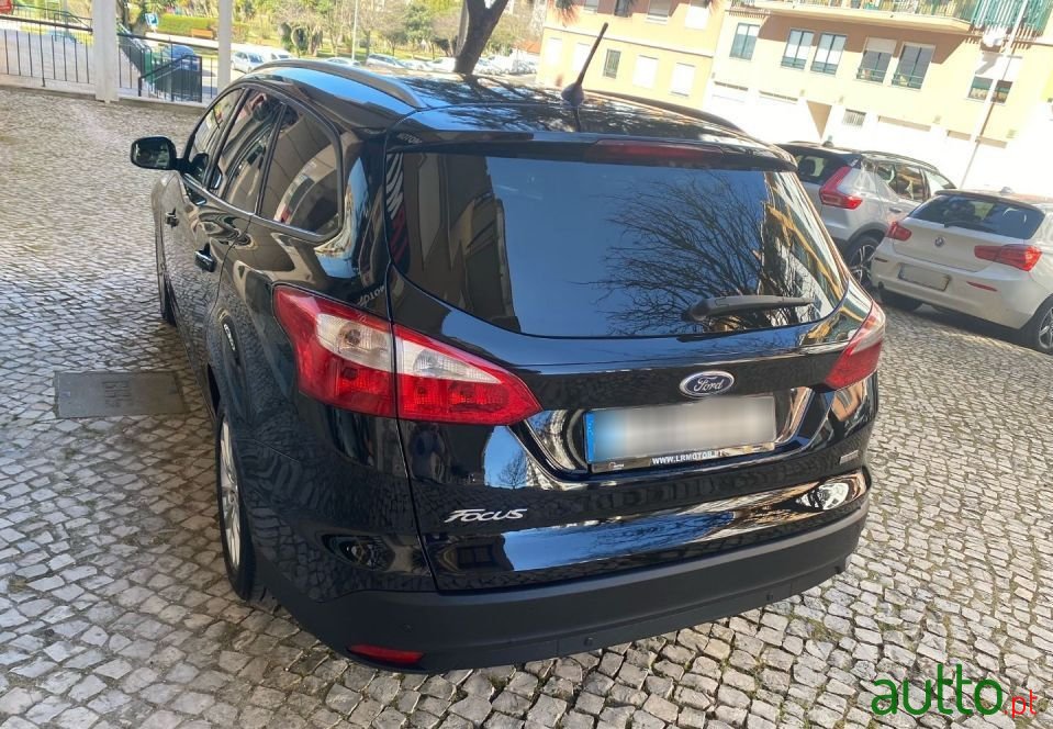 2013' Ford Focus Sw photo #4