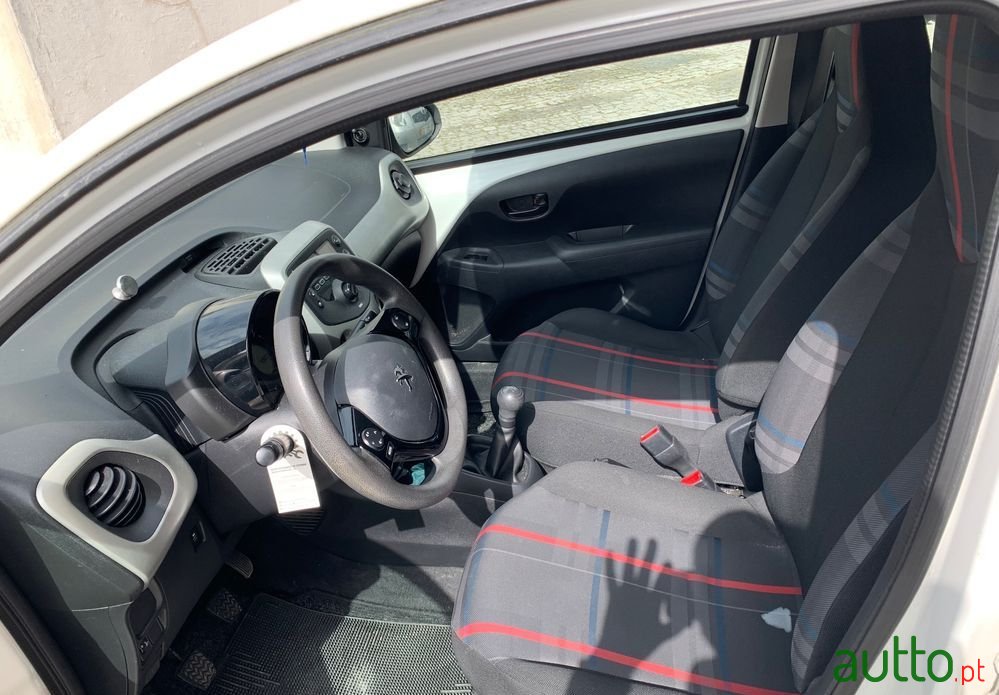 2014' Peugeot 108 1.0 E-Vti Active photo #3