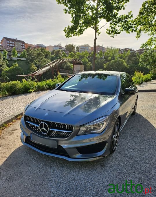 2015' Mercedes-Benz Cla-220 photo #5