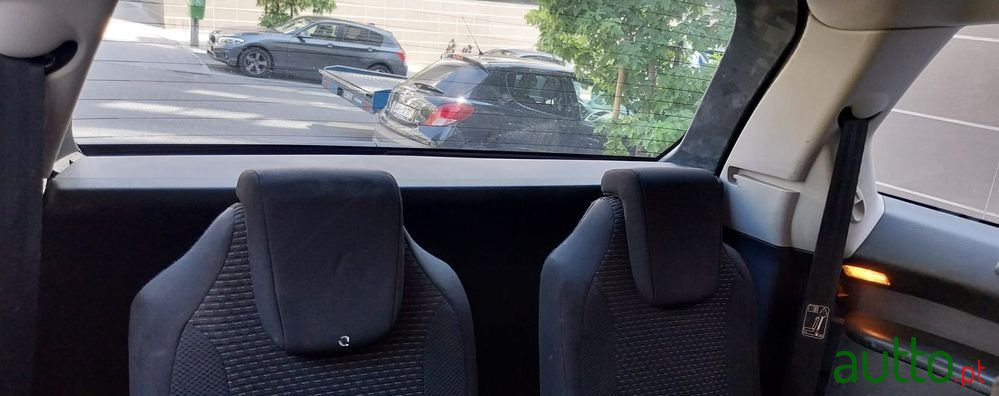 2012' Citroen C4 Grand Picasso photo #5