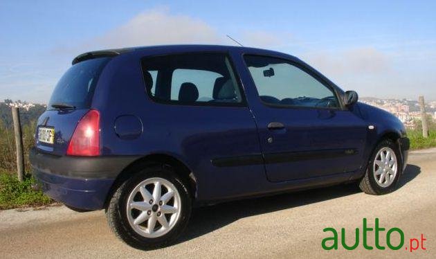 2000' Renault Clio 1.9 Dti  Si photo #1