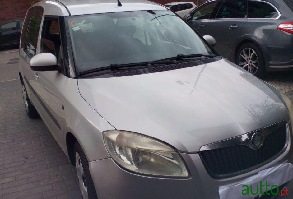 2007' Skoda Roomster photo #3