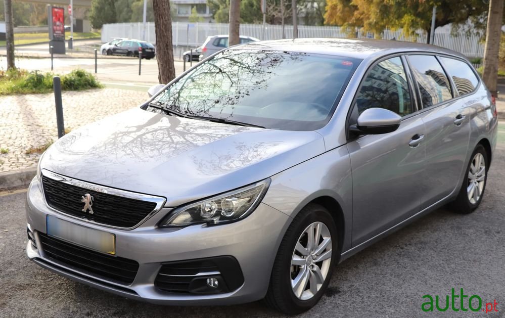 2018' Peugeot 308 Sw photo #2