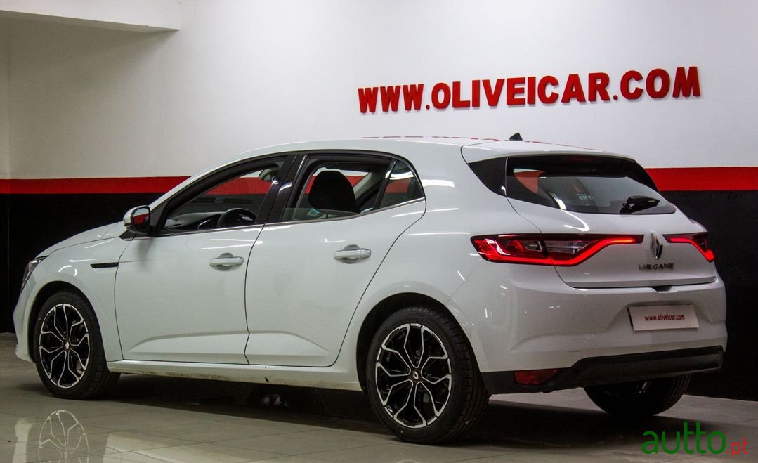 2019' Renault Megane photo #3