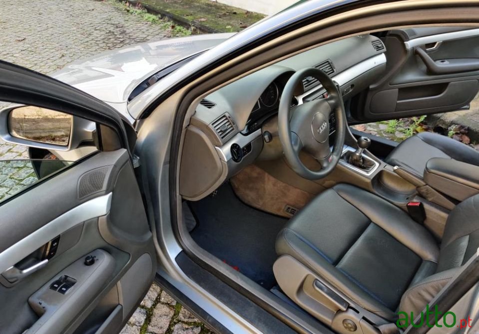 2002' Audi A4 photo #2