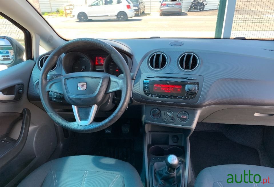 2011' SEAT Ibiza St photo #4