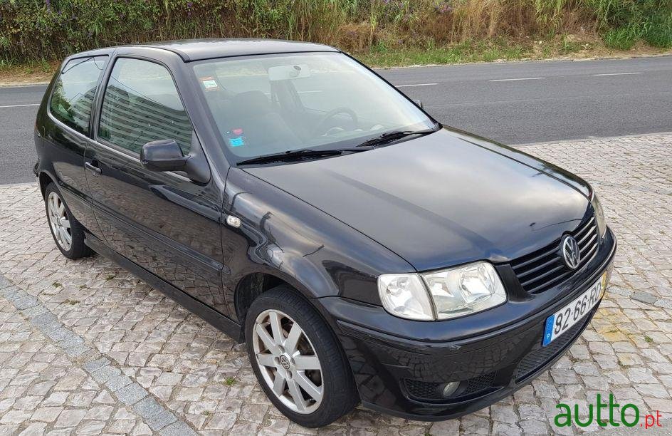 2001' Volkswagen Polo photo #1