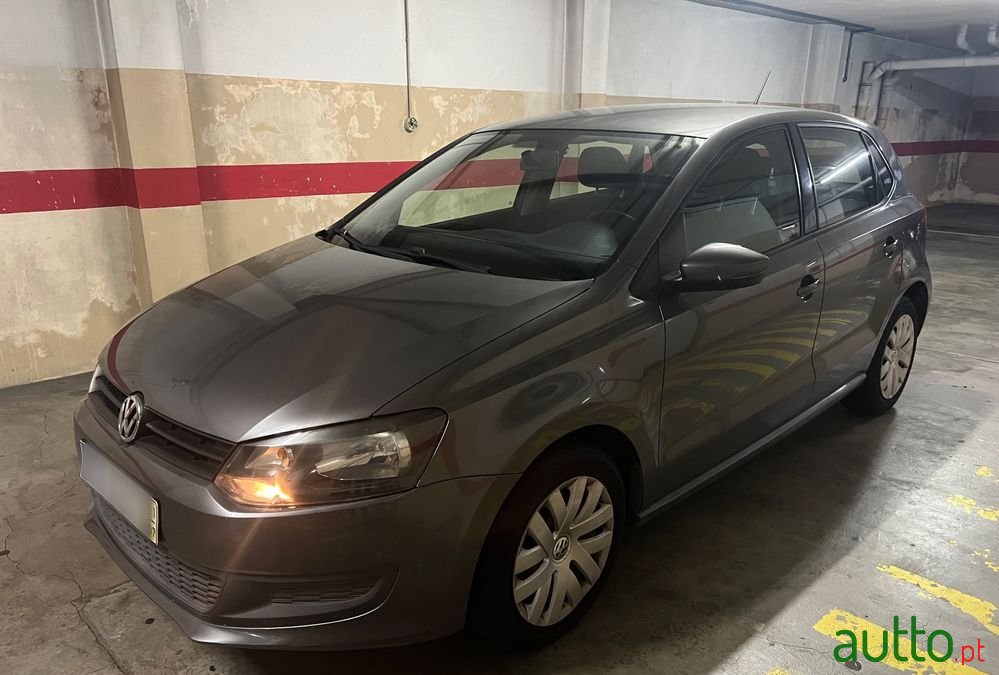2011' Volkswagen Polo 1.2 Confortline photo #3