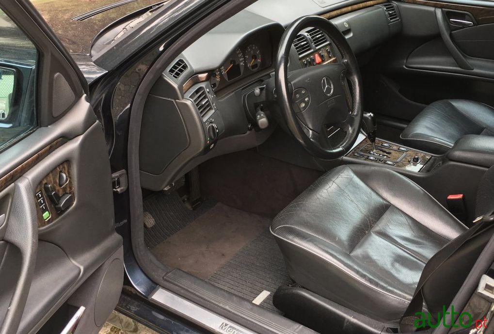 2000' Mercedes-Benz E 320 Cdi Avantgarde photo #2