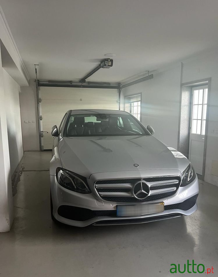 2016' Mercedes-Benz E 220 D Avantgarde photo #2