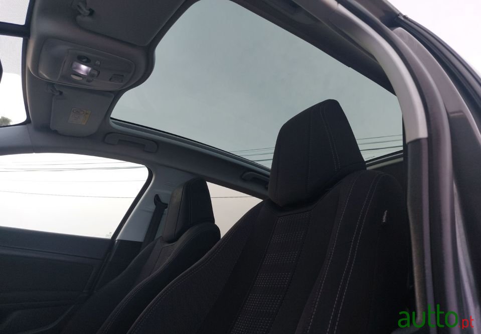 2017' Peugeot 308 photo #4