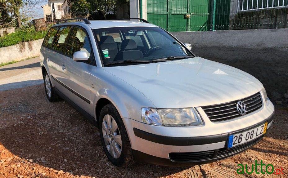 1998' Volkswagen Passat Variant photo #1
