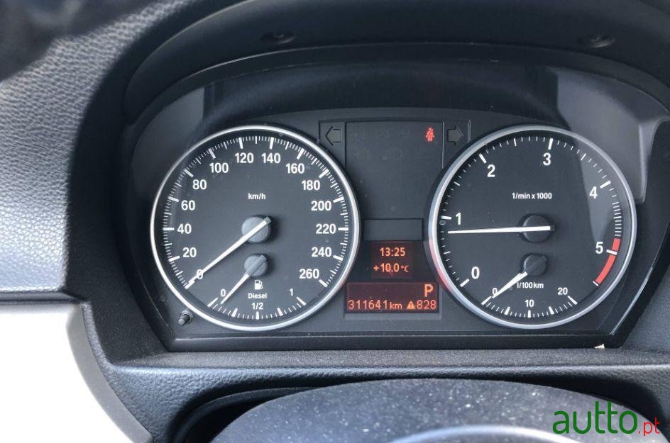 2007' BMW 320 D Touring photo #4