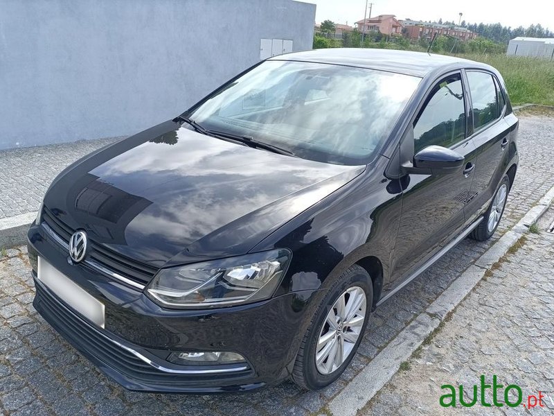 2014' Volkswagen Polo photo #3