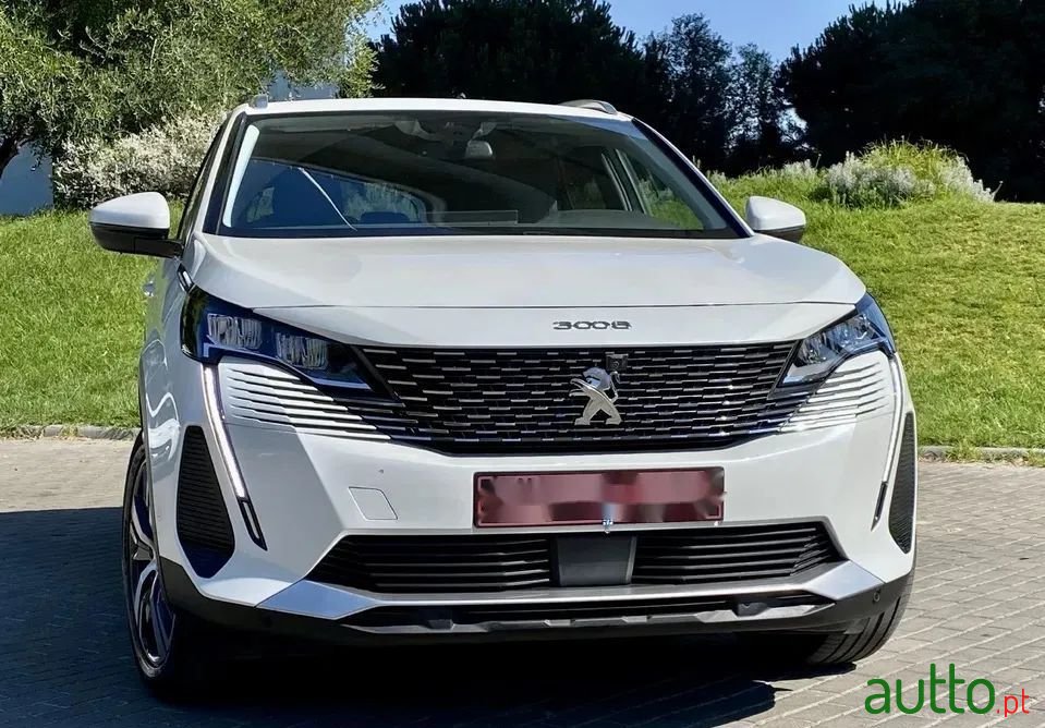 2021' Peugeot 3008 photo #1