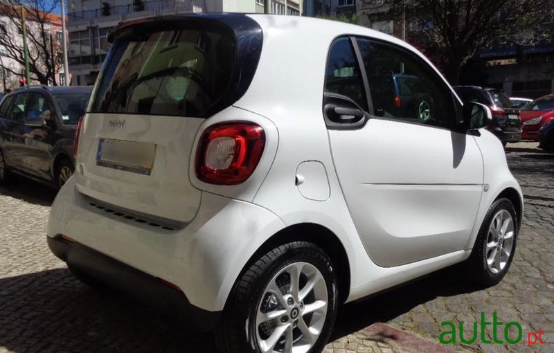 2018' Smart Fortwo Electric Drive Passion photo #4