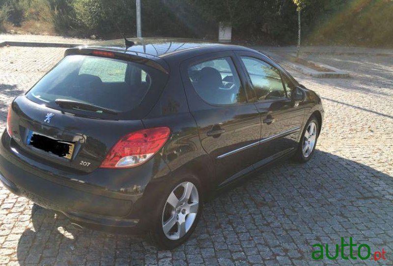 2010' Peugeot 207 1.6 Hdi Sport 92Cv photo #1