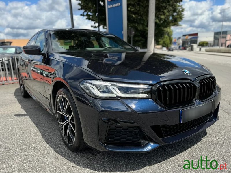 2020' BMW 530 E Pack M photo #1