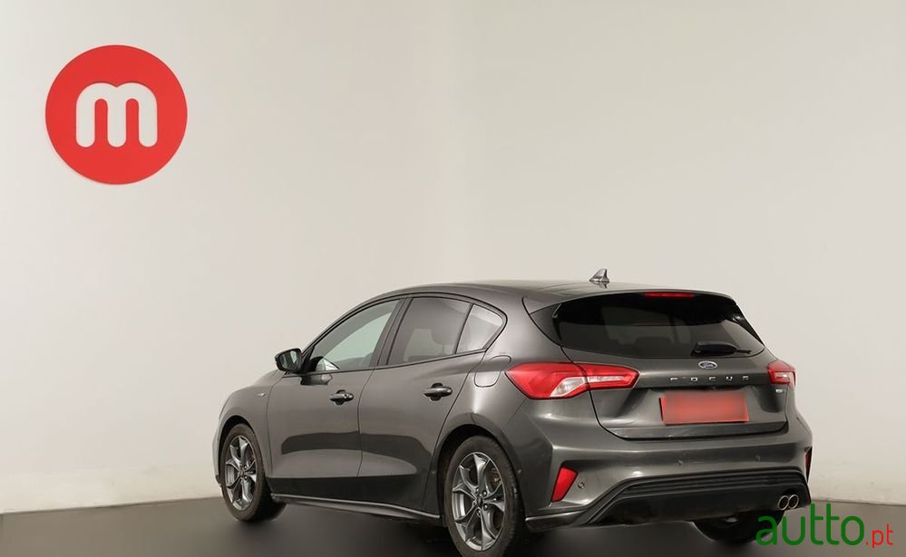 2021' Ford Focus photo #2