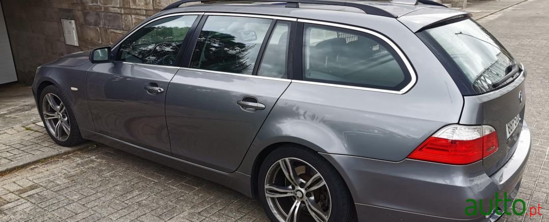 2009' BMW 530 photo #3