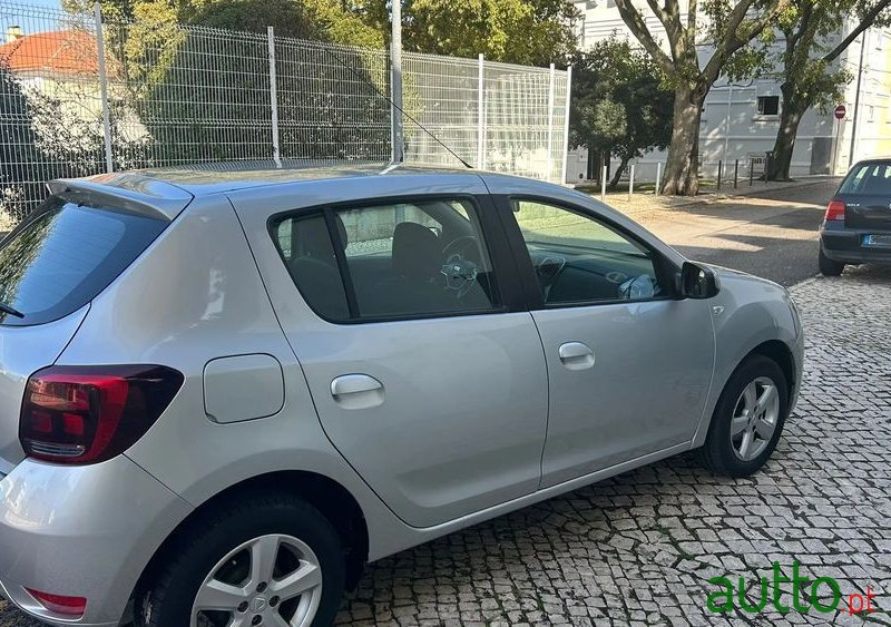 2017' Dacia Sandero Comfort photo #2