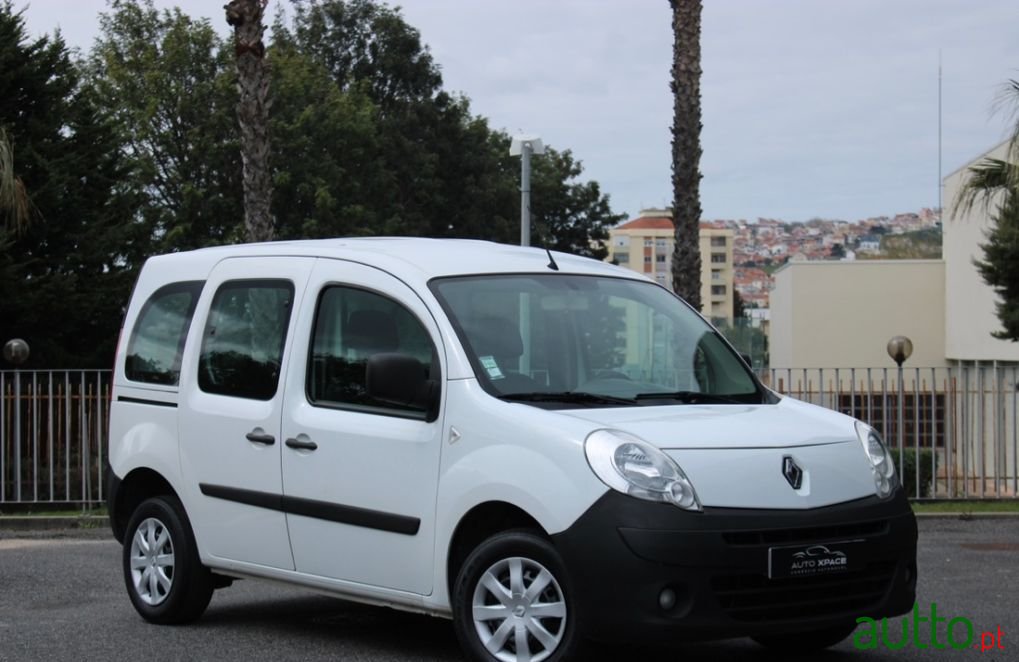 2010' Renault Kangoo photo #2
