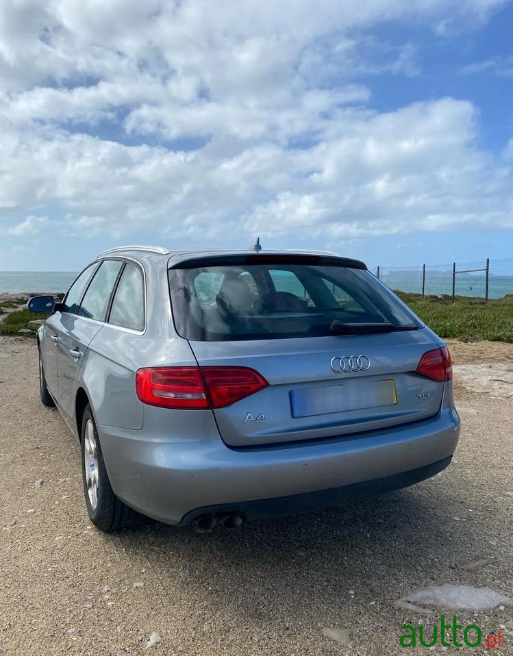 2010' Audi A4 2.0 Tdi photo #2