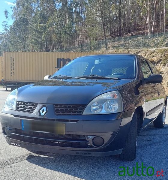 2003' Renault Clio 1.5 Dci Confort photo #1