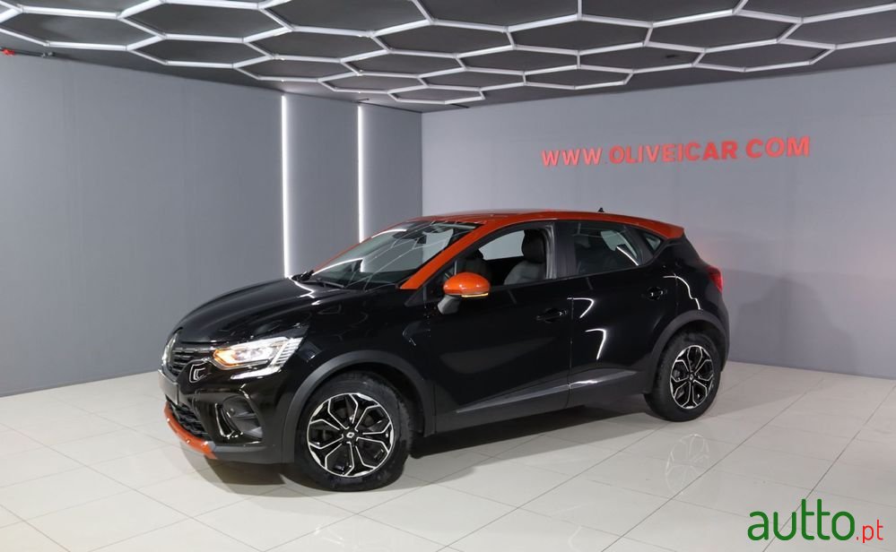 2020' Renault Captur photo #4