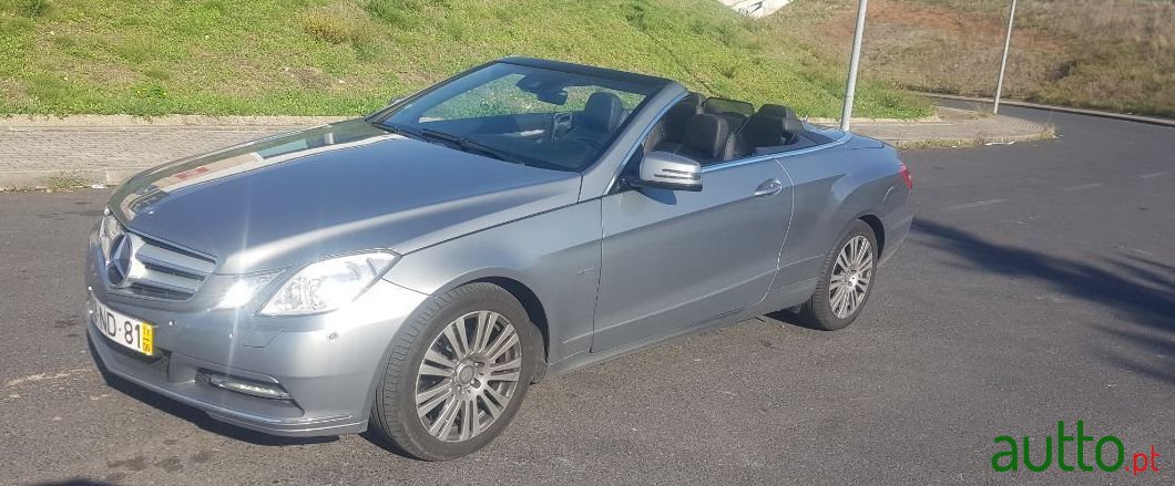 2011' Mercedes-Benz E-220 photo #4