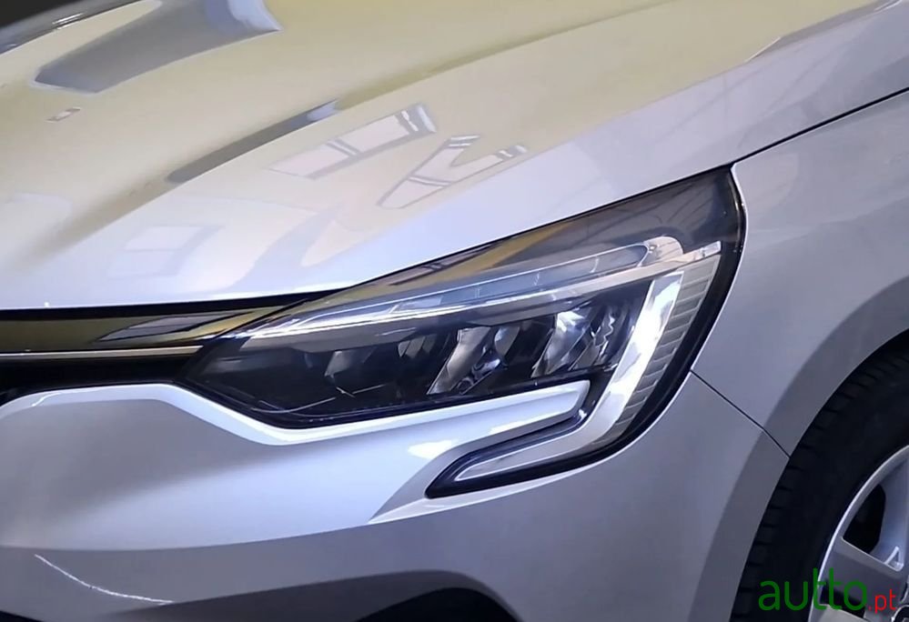 2021' Renault Clio photo #5
