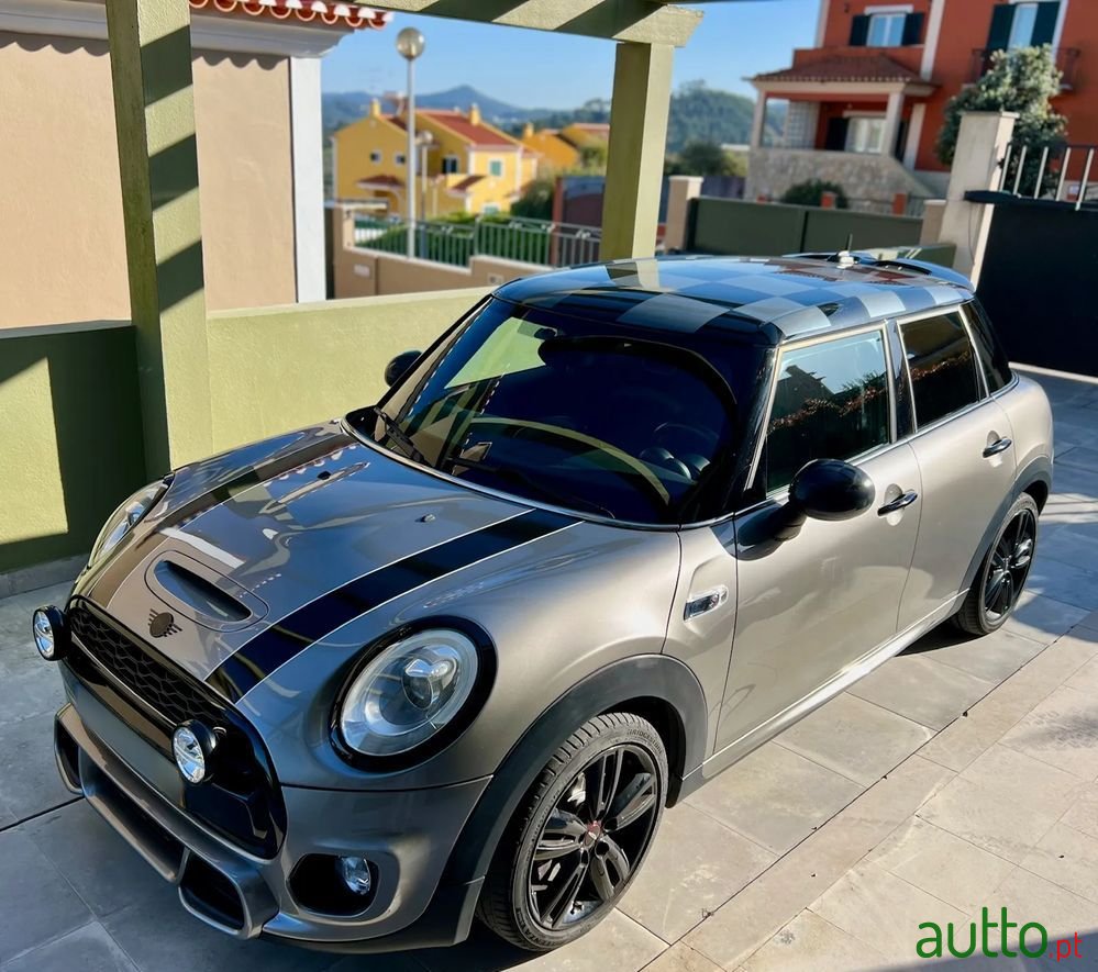 2017' MINI Cooper photo #2