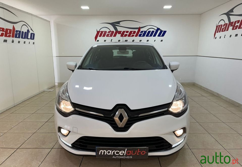 2017' Renault Clio photo #2