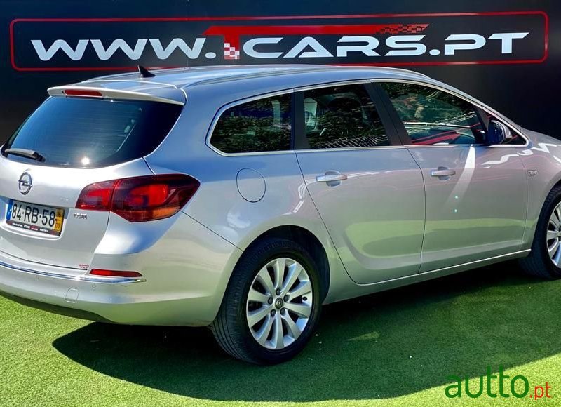 2016' Opel Astra Sports Tourer photo #2