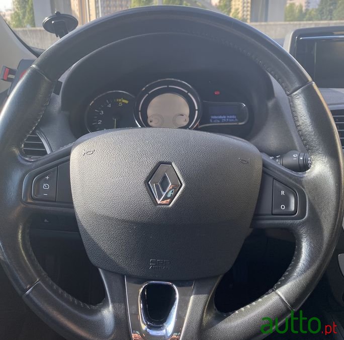 2014' Renault Megane Sport Tourer photo #6